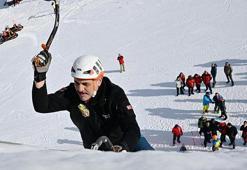 Erzurum Valisi buz duvarına tırmandı, adrenalin tutkunlarını Palandöken'e davet etti
