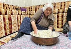 Yozgat'ın meşhur kömbesi yıllardır kalabalık sofraların gözdesi!