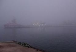 İstanbul ve Çanakkale'de sis nedeniyle gemi trafiği askıya alındı