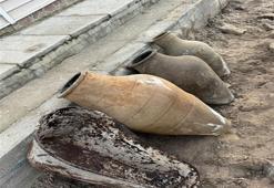 Yol çöktü, 3 büyük küp ortaya çıktı!