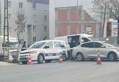 Beylikdüzü'nde 'el bombası' paniği! Kaldırım üzerinde bulundu