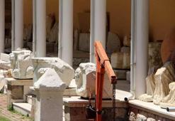 7 yıl önce Isparta'da çalınan heykel bulundu! 'Oğlumun düğününde bana hediye edildi'