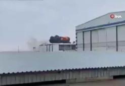 Azerbaycan havayollarına ait yolcu uçağı Kazakistan'da düştü