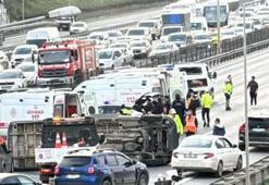 İstanbul'da okul servisi devrildi! Çok sayıda yaralı var