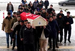 Erzurum'da çatıdan düşen buzun başına çarpmasıyla hayatını kaybeden öğrenci için üniversitede cenaze namazı kılındı