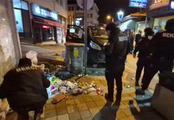 Eğlence merkezinde laf atma kavgası! Gözaltılar var