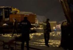 Hakkari'de kümes yangını! 79 tavuk telef oldu