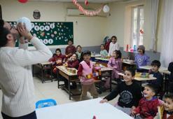 Köy okulu öğrencilerinden dezavantajlı bireylere yeni yıl hediyesi