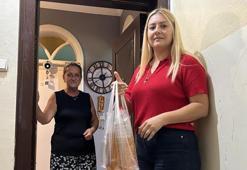 Hatay'da mahallenin muhtarı kapı kapı dolaşıp atık yağları topluyor