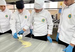 Nevşehir'de liseli öğrenciler coğrafi işaretli ürünlerle 'Kapadokya çikolatası' üretti