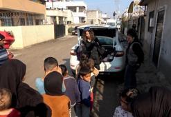 Adana'da yeni yıl öncesi yürekleri ısıtan görüntü: Yılbaşı hediyeleri Ogün Abi'den