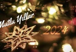 Uzaktaki anneye, babaya duygusal yılbaşı mesajları: 2025 anneye özel yılbaşı sözleri