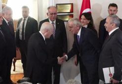 MHP lideri Devlet Bahçeli DEM Parti heyetini Meclis'te kabul etti