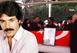 Ferdi Tayfur'un tabutu başında kavga! Kızı Tuğçe Tayfur'la birbirine girdi: O buraya gelmeyecek