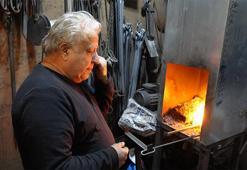 Gaziantepli Erol usta yarım asırdır demir dövüyor! 'Talep yoğun, günlük 300 şiş üretebiliyorum'