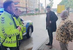 Polisin ısrarı fayda etmedi: Kaza yerini bırakıp bankamatiğe koştular