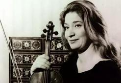 Ünlü keman sanatçısı Ayla Erduran 90 yaşında hayatını kaybetti