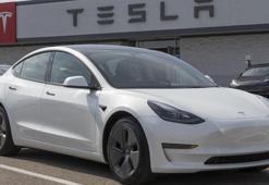 Tesla 240 bin aracını geri çağırdı