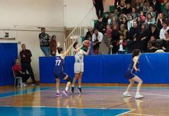 Ceyhan Belediye Basketbol Akademisi liderlik koltuğunu bırakmıyor: 'Tek hedefimiz şampiyonluk'