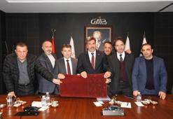Gaziantepli halıcılar Emevi Camisi'nin halılarını yenilemek için çalışmalara başladı