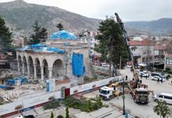 Tokat'ta restorasyon çalışmaları devam eden caminin bahçesinde mezarlar bulundu