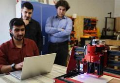 Adana'da üniversite öğrencilerinden dışa bağımlılığı azaltacak hamle! Yerli CNC makinesi ürettiler