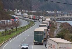 Sarp Sınır Kapısı'ndan 2024 yılında 792 bin araç giriş çıkış yaptı