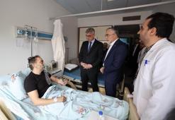 Bakanlar Memişoğlu ve Işıkhan, otel yangınında yaralananları ziyaret etti