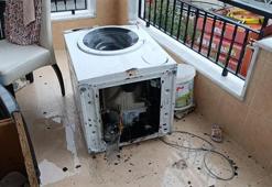 Korku dolu anlar! Çamaşır makinesi bir anda alev aldı
