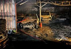 Bursa'da bir oto galerisinde çıkan yangında 13 araç hasar gördü