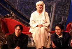 Tolstoy'un ölümsüz eseri Savaş ve Barış tiyatro sahnesinde