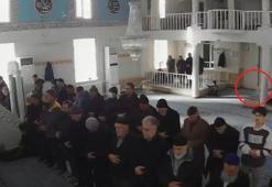 Elazığ'da cemaat ikindi namazını kılarken camiye torpil atıldı!