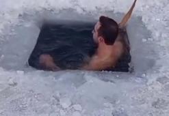 Çıldır’da buzlu su çılgınlığı devam ediyor