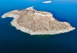 Keban Barajı'nda sular çekildi 2 bin 800 yıllık tarih ortaya çıktı! Pertek Kalesi'nin gizemli tarihine ışık tutacak