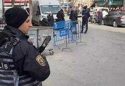 Kapatılan 50 yıllık semt pazarında bariyerli önlem