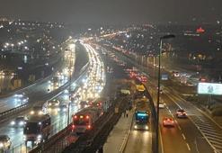 Ara tatil bitti, İstanbul'da trafik yeniden yoğunlaştı