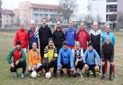 Biri Bağkur'lu çoğu SSK emeklisi! 40 yıldır her pazar çift kale maç yapıyorlar