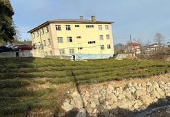 Rize'de okulda heyelan tehlikesi! Eğitime ara verildi