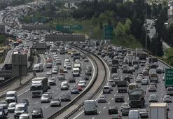 İstanbul'da kar trafiği başladı! Yola çıkacaklar dikkat