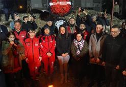 Adana’da depremde hayatını kaybedenler gözyaşlarıyla anıldı