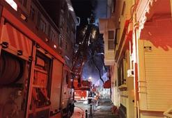 Kadıköy'de metruk binada çıkan yangın can aldı!