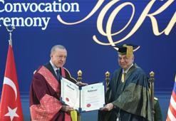 Cumhurbaşkanı Erdoğan'a Malezya'da fahri doktora verildi