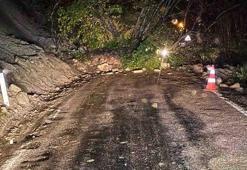 Kastamonu'da heyelan! Sahil yolu ulaşıma kapandı