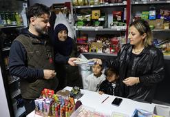 Adanalı hayırsever, mahallenin tüm bakkal borcunu ödedi