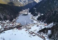 Uzungöl soğuk havaya dayanamadı ve dondu!