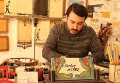 Çocukluk merakı mesleği oldu! Tekirdağ'da kaligrafi sanatçısı işini bırakıp üniversite sınavına girerek hayalini gerçekleştirdi