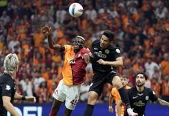 Galatasaray'a Osimhen'den derbi öncesi hayat öpücüğü