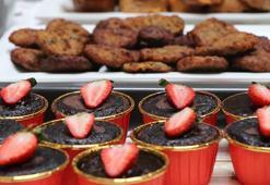 Çankırı'da bayat ekmeklerle hazırlanan yiyecekler kermeste satıldı