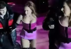 Bursa'da konser veren Hadise, sahneye atlayan hayranı yüzünden şok yaşadı