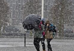 Eğitime kar engeli! Açıklamalar peş peşe geldi